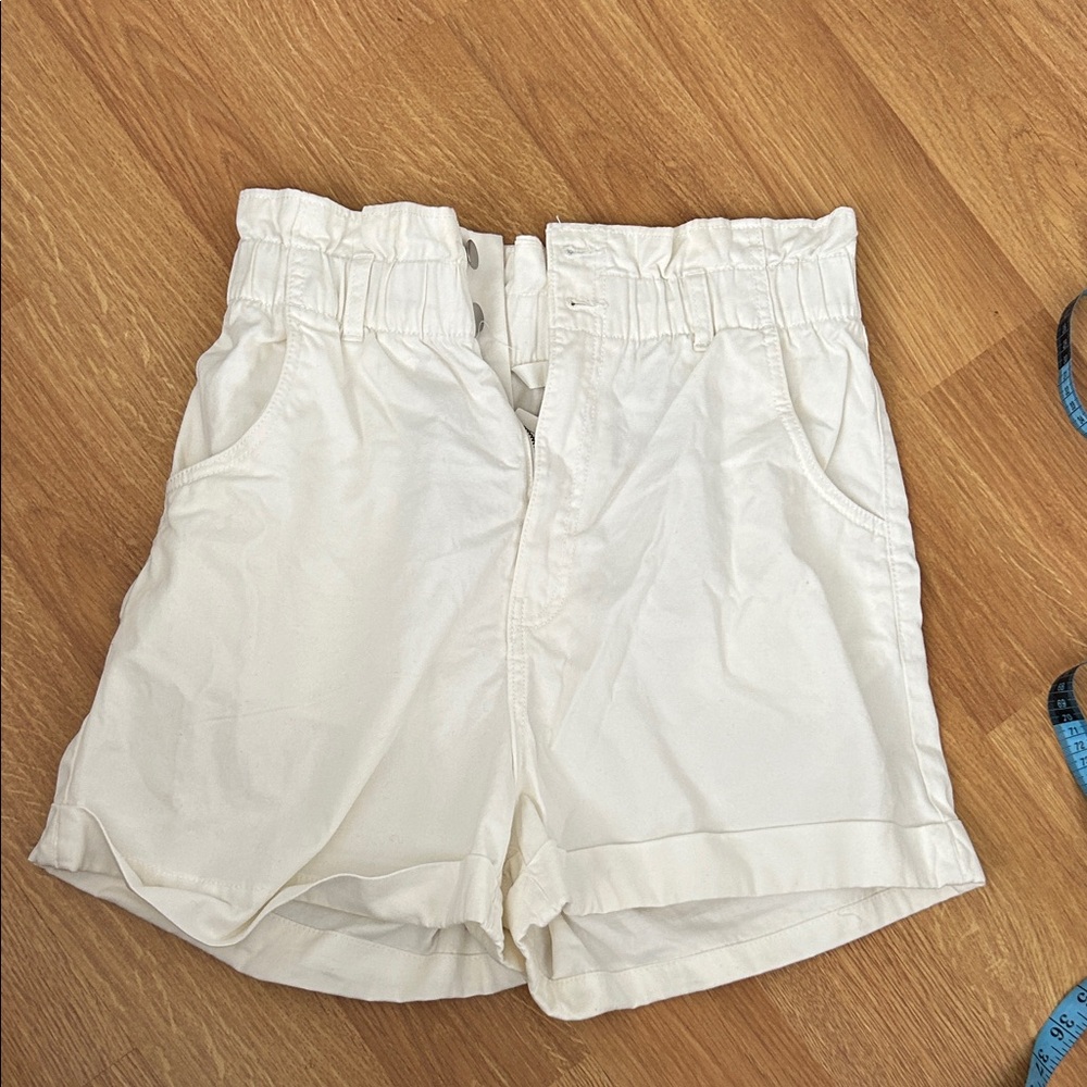 H&M Cream High Waist Women's Shorts